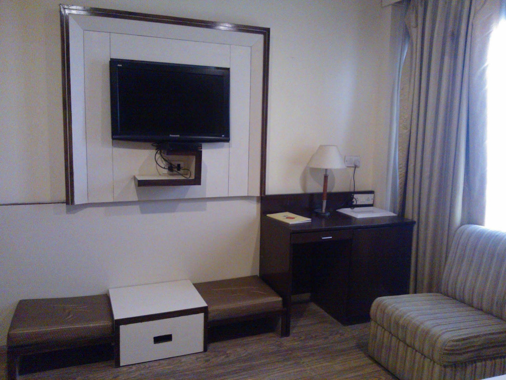 The White Klove New Delhi Extérieur photo