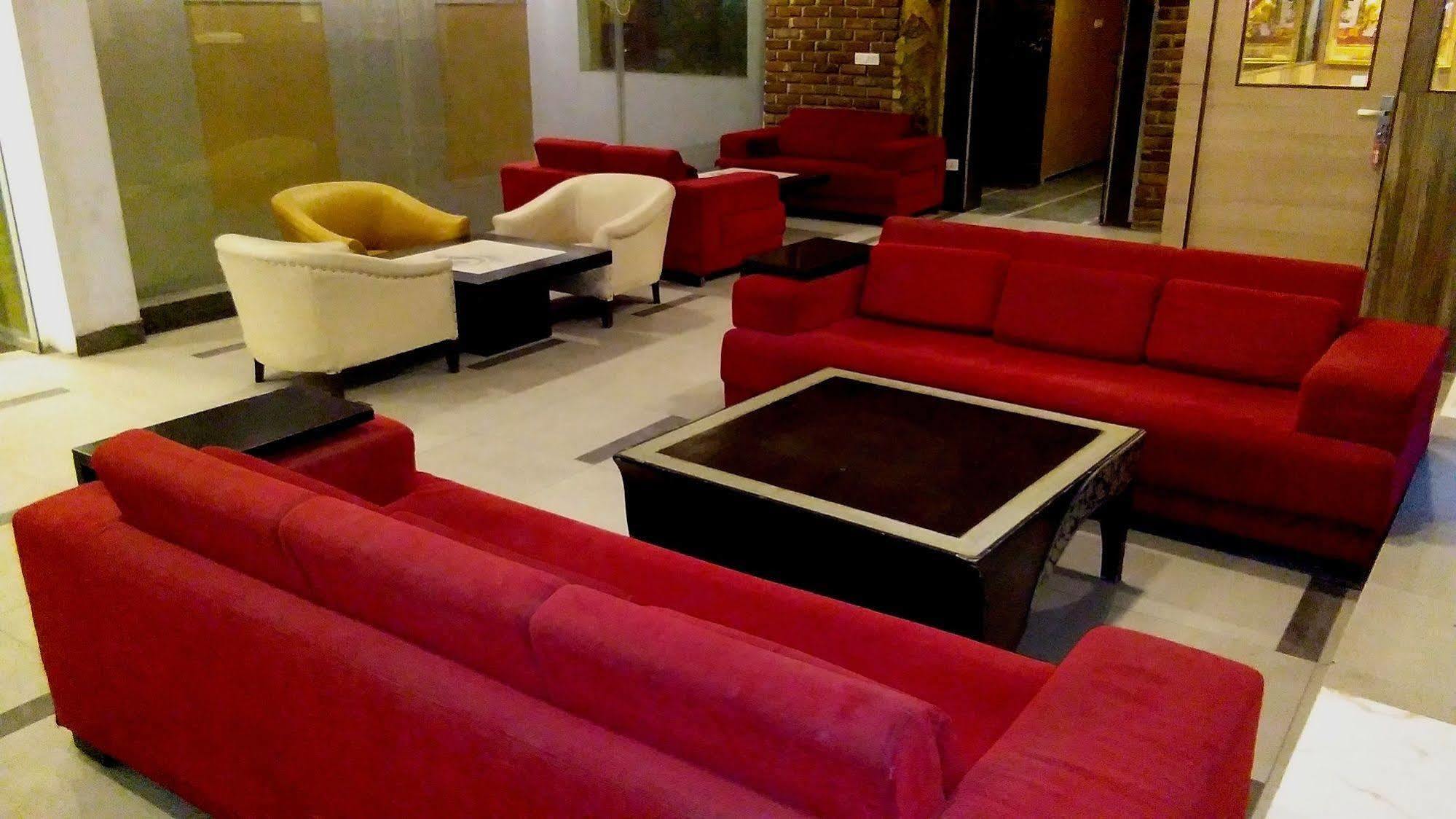 The White Klove New Delhi Extérieur photo